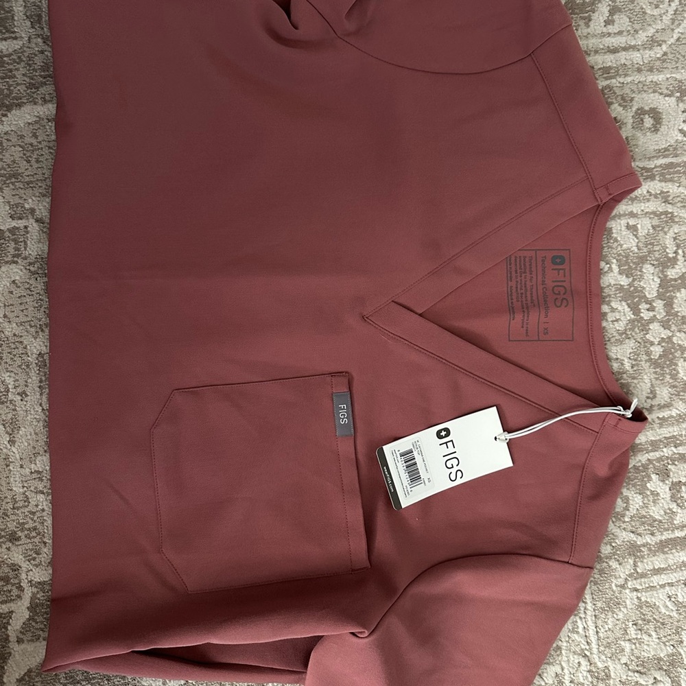 Figs Dusty Rose Scrub Top